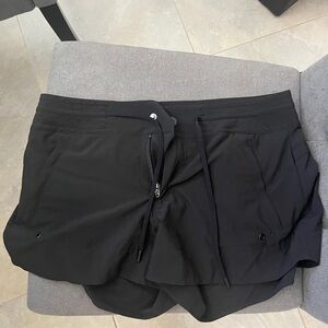 black athleta shorts